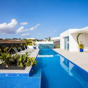  Villa Golf Palms