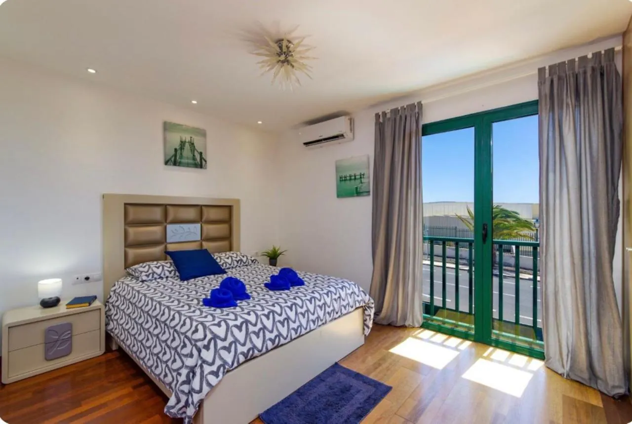 Spacious Private Villa & Private Heated Pool - Villa Sunshine Costa Teguise Ισπανία