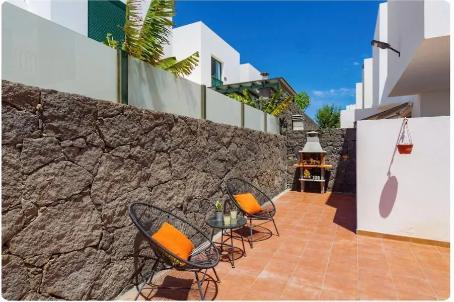 Spacious Private Villa & Private Heated Pool - Villa Sunshine Costa Teguise